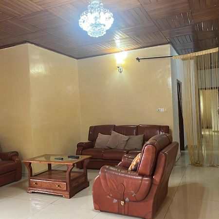 Appartement Moderne De 120M2, Dote De Cameras De Surveillance, Quartier Residentiel, Nkomo Maetur, Yaoundé エクステリア 写真