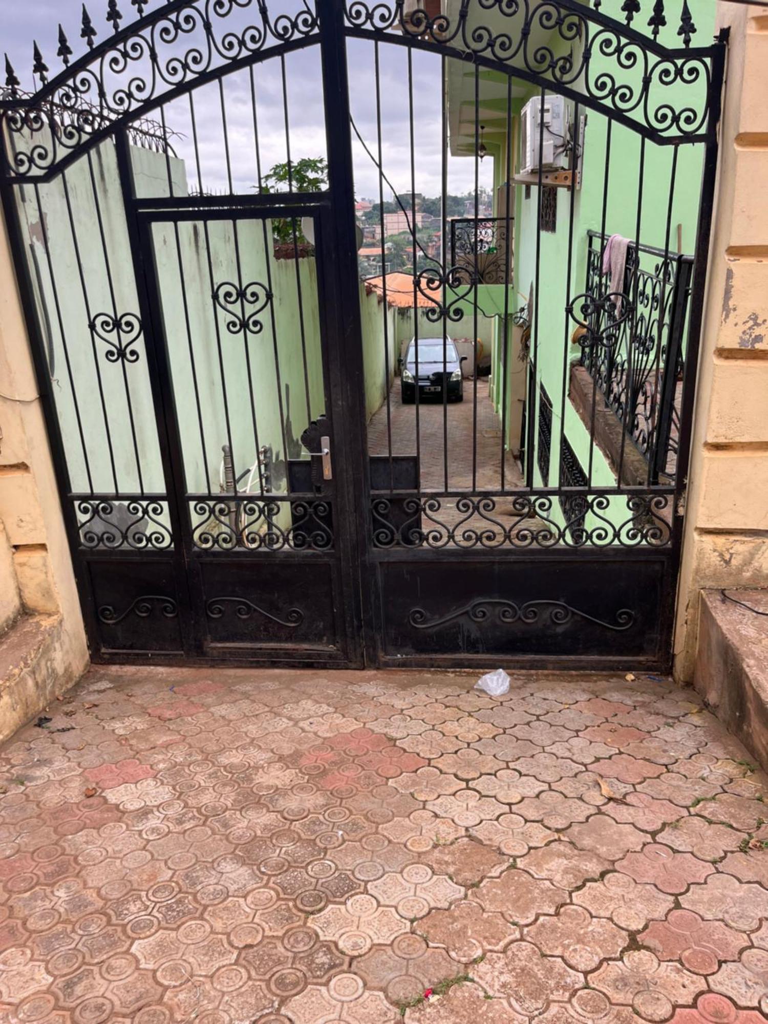 Appartement Moderne De 120M2, Dote De Cameras De Surveillance, Quartier Residentiel, Nkomo Maetur, Yaoundé エクステリア 写真